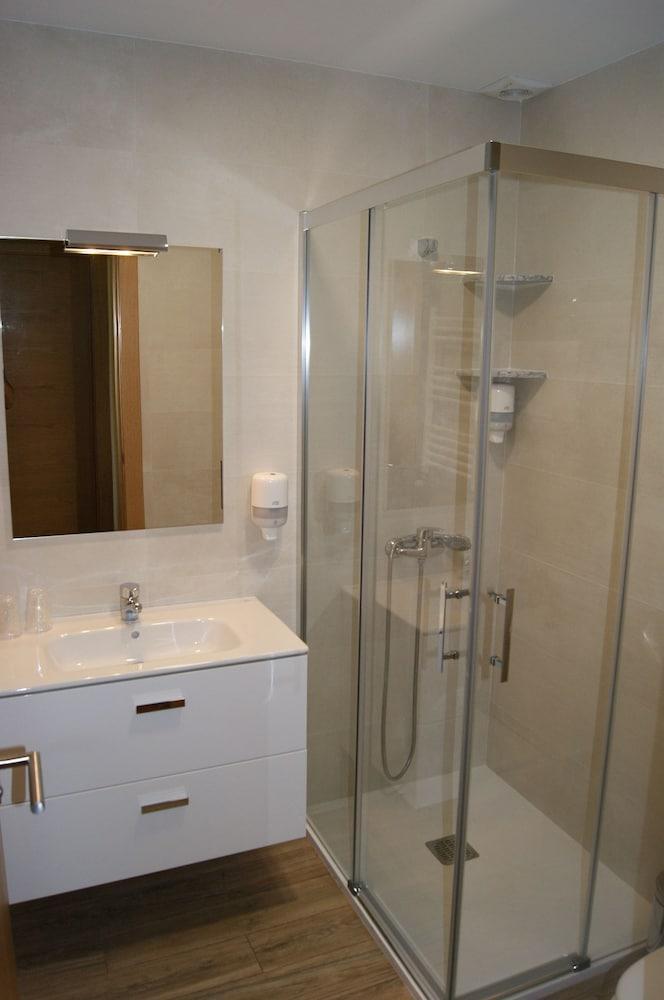 Apartamentos Camin De Pelayo Las Rozas Exterior foto